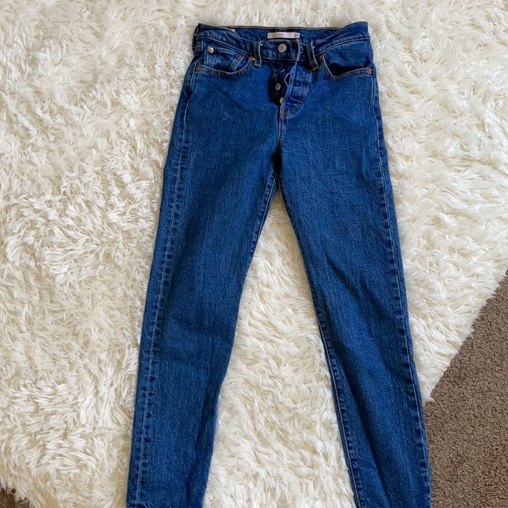 Levi’s wedgie fit jeans